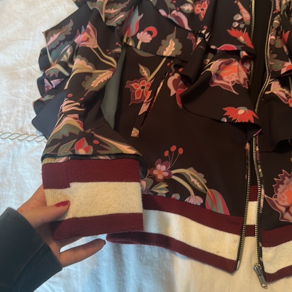 Patbo Ruffle Bomber - Picture 4 of 8